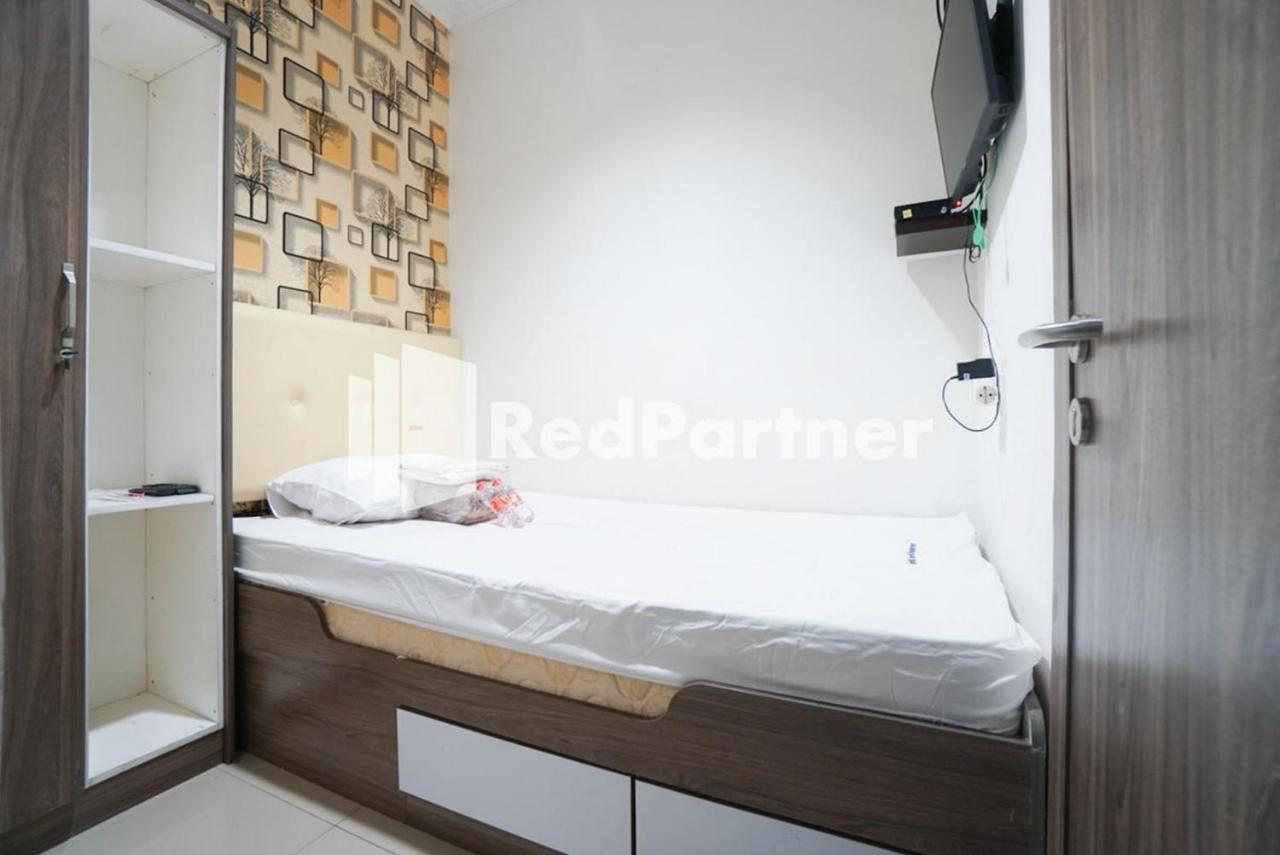 Eascot Hotel Mitra Reddoorz Giacarta Esterno foto