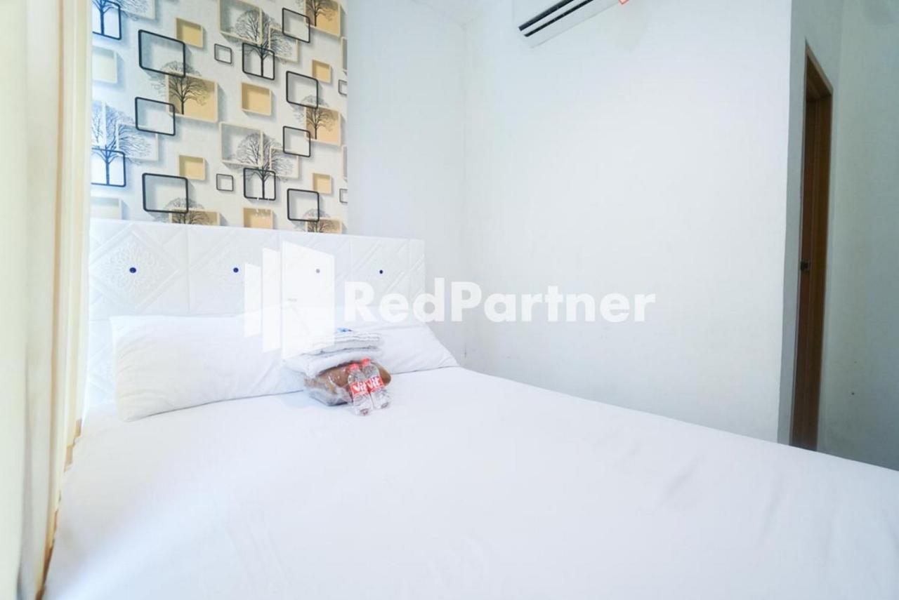 Eascot Hotel Mitra Reddoorz Giacarta Esterno foto